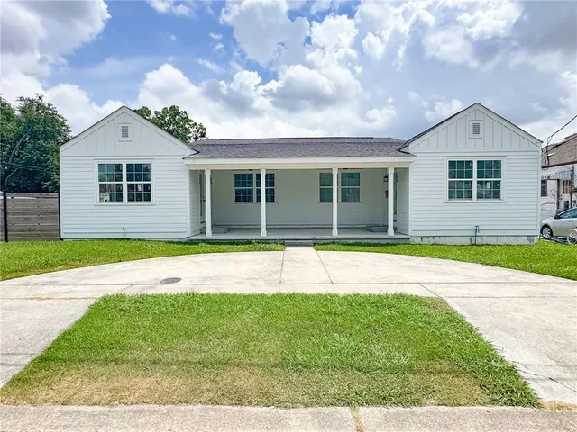 $1,600 | 233-235 Jefferson Heights Avenue, Jefferson, LA 70121