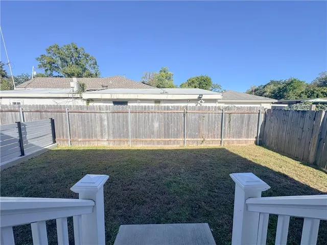 $1,600 | 233-235 Jefferson Heights Avenue, Jefferson, LA 70121