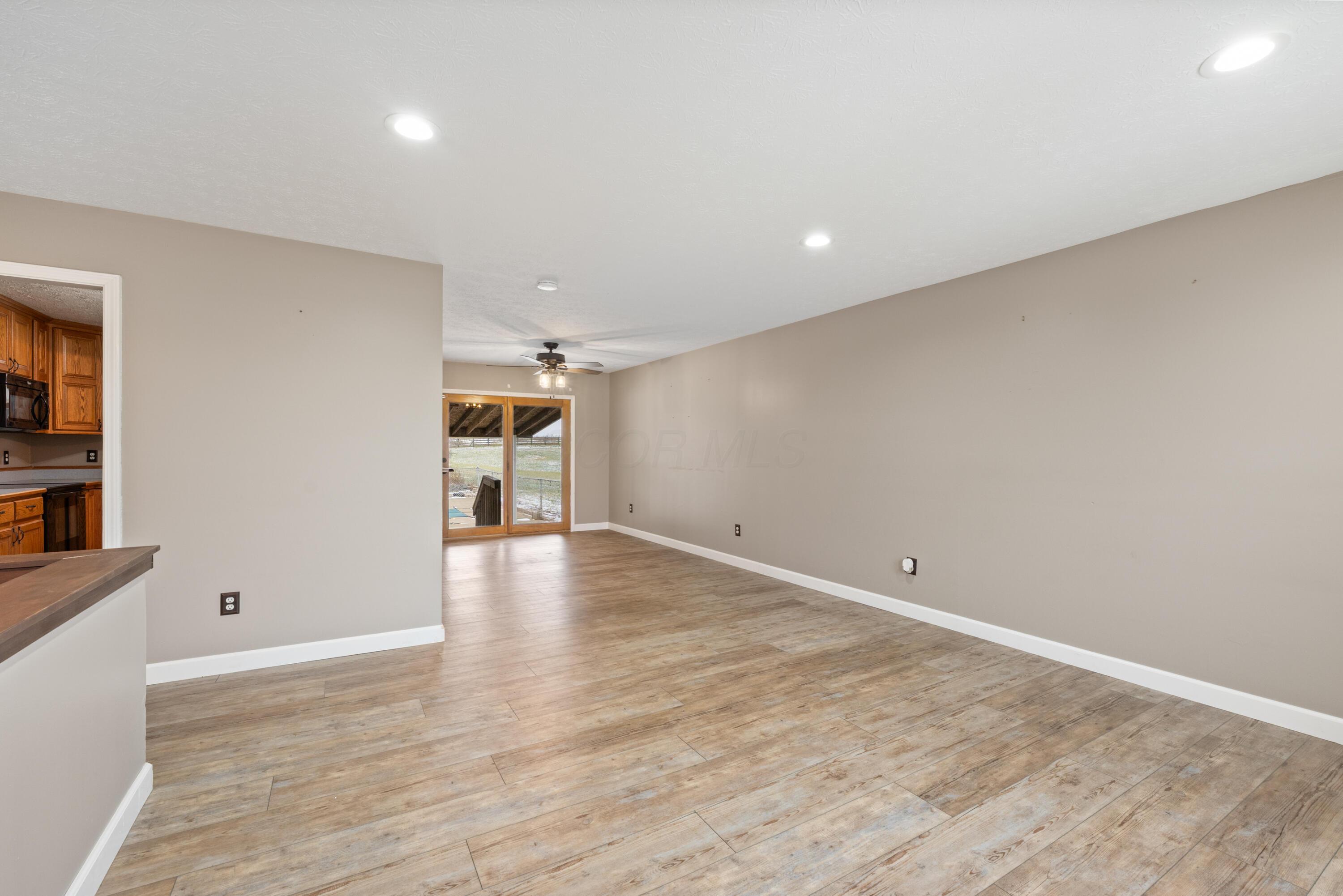 34230 Ingels Road Pomeroy, OH 45769 - Photo 4 of 27 SPS_7892