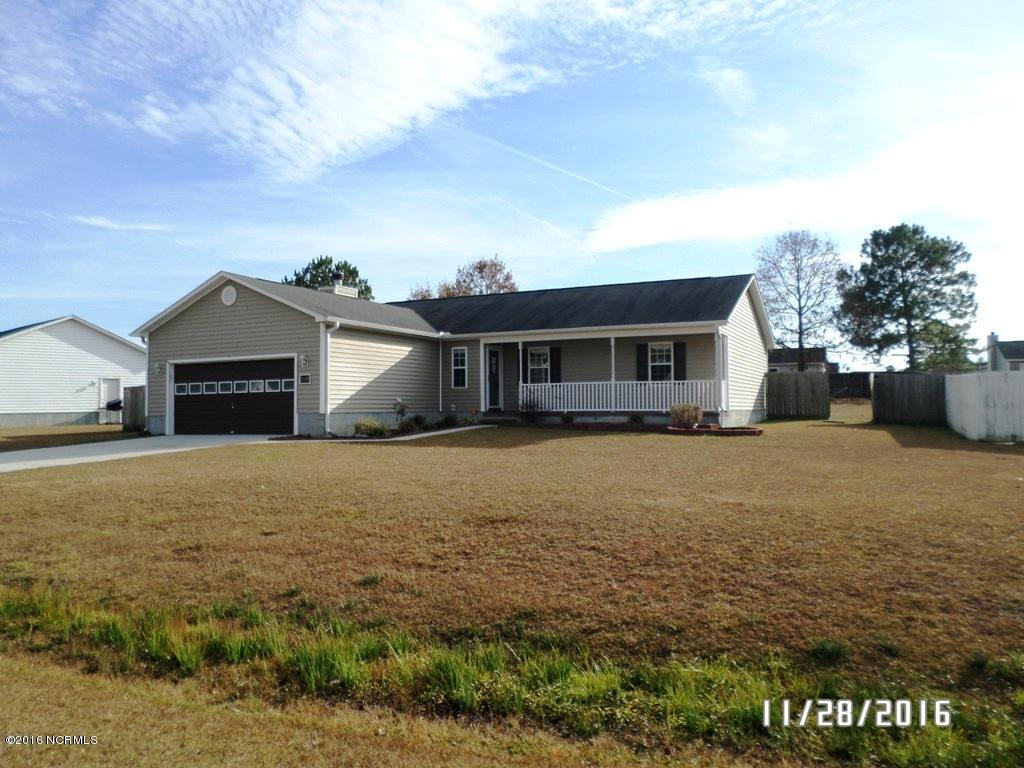 119 Linden Road Richlands, NC 28574 - Photo 2 of 29 SAM_6425