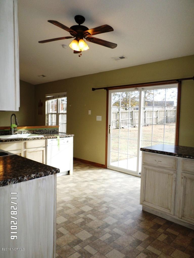119 Linden Road Richlands, NC 28574 - Photo 22 of 29 SAM_6442