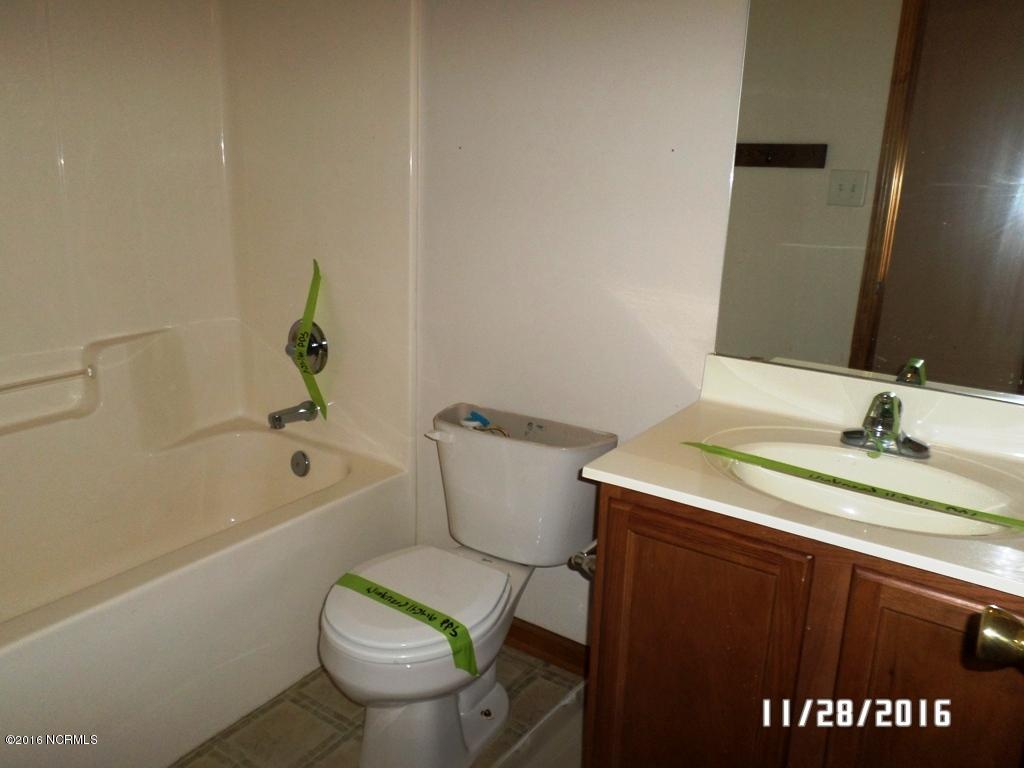 119 Linden Road Richlands, NC 28574 - Photo 26 of 29 SAM_6443