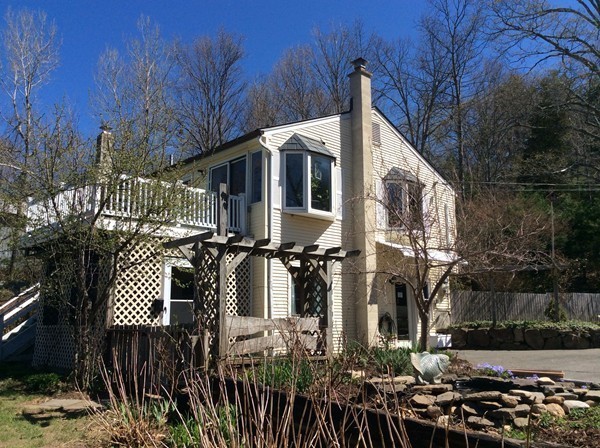 433 Warren Wright Road Belchertown, MA 01007 - Photo 2 of 30