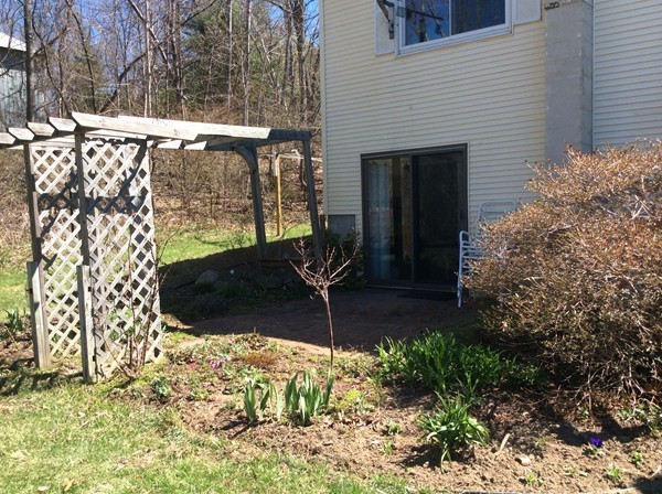 433 Warren Wright Road Belchertown, MA 01007 - Photo 5 of 30