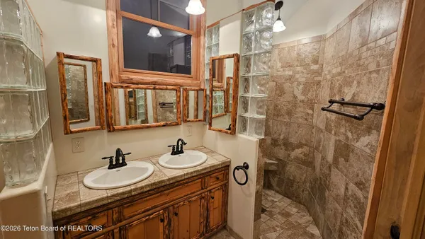 $950,000 | 760 West 4000 South, Victor, ID 83455