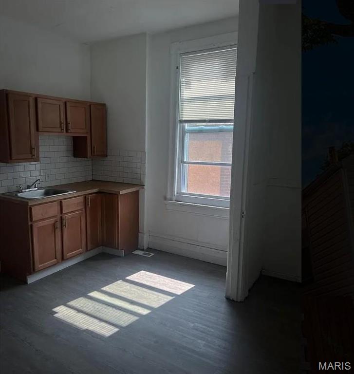 824 Canaan Avenue, Unit 1F St. Louis, MO 63147 - Photo 4 of 8