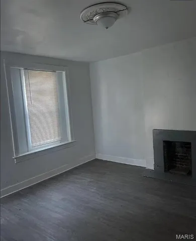 $850 | 824 Canaan Avenue, Unit 1F, St. Louis, MO 63147