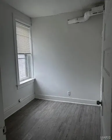 $850 | 824 Canaan Avenue, Unit 1F, St. Louis, MO 63147