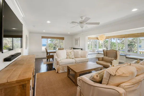 $4,500 | 325 South Beach Road, Unit 301, Tequesta, FL 33469