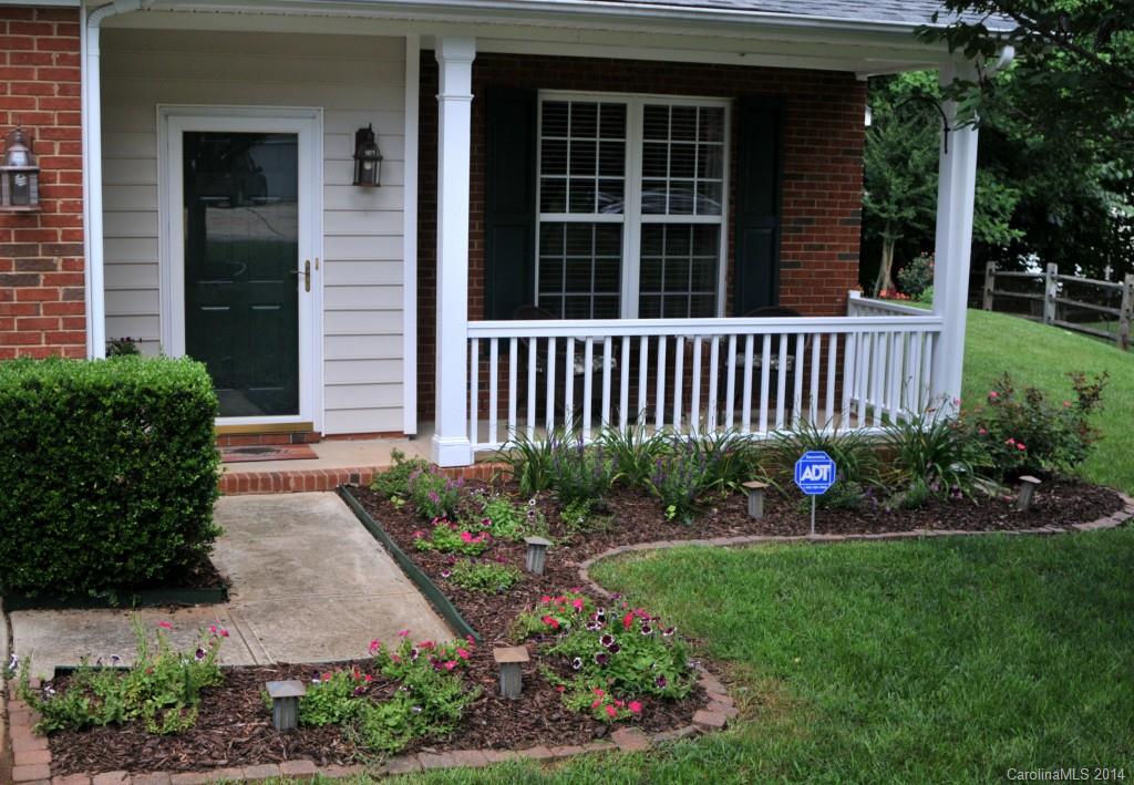 3403 Passour Ridge Lane Charlotte, NC 28269 - Photo 2 of 24