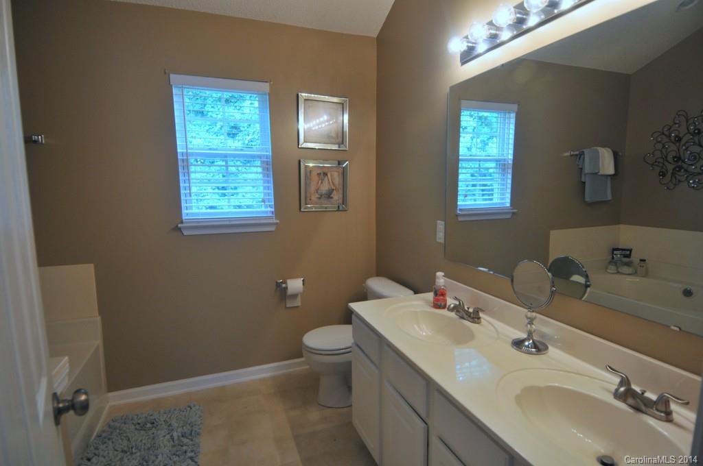 3403 Passour Ridge Lane Charlotte, NC 28269 - Photo 16 of 24