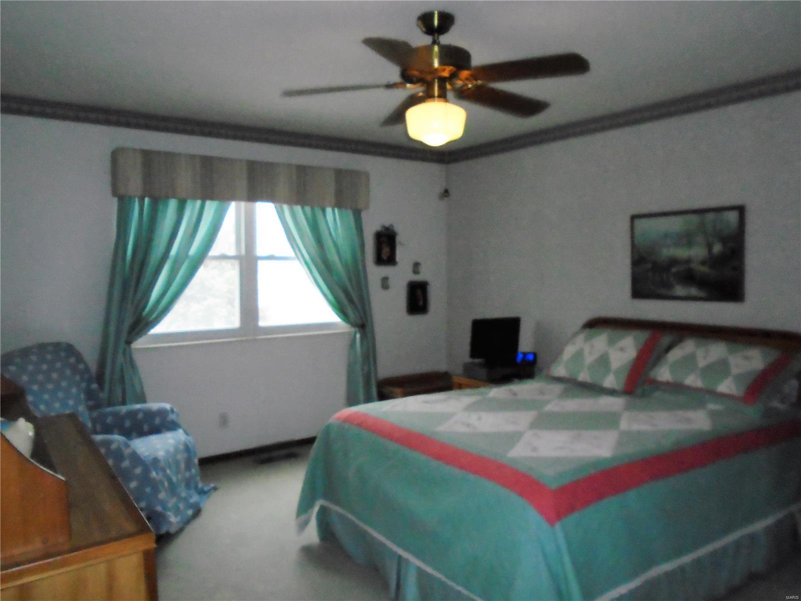 2330 Morrison Road Granite City, IL 62040 - Photo 10 of 23 Gallery Image 10