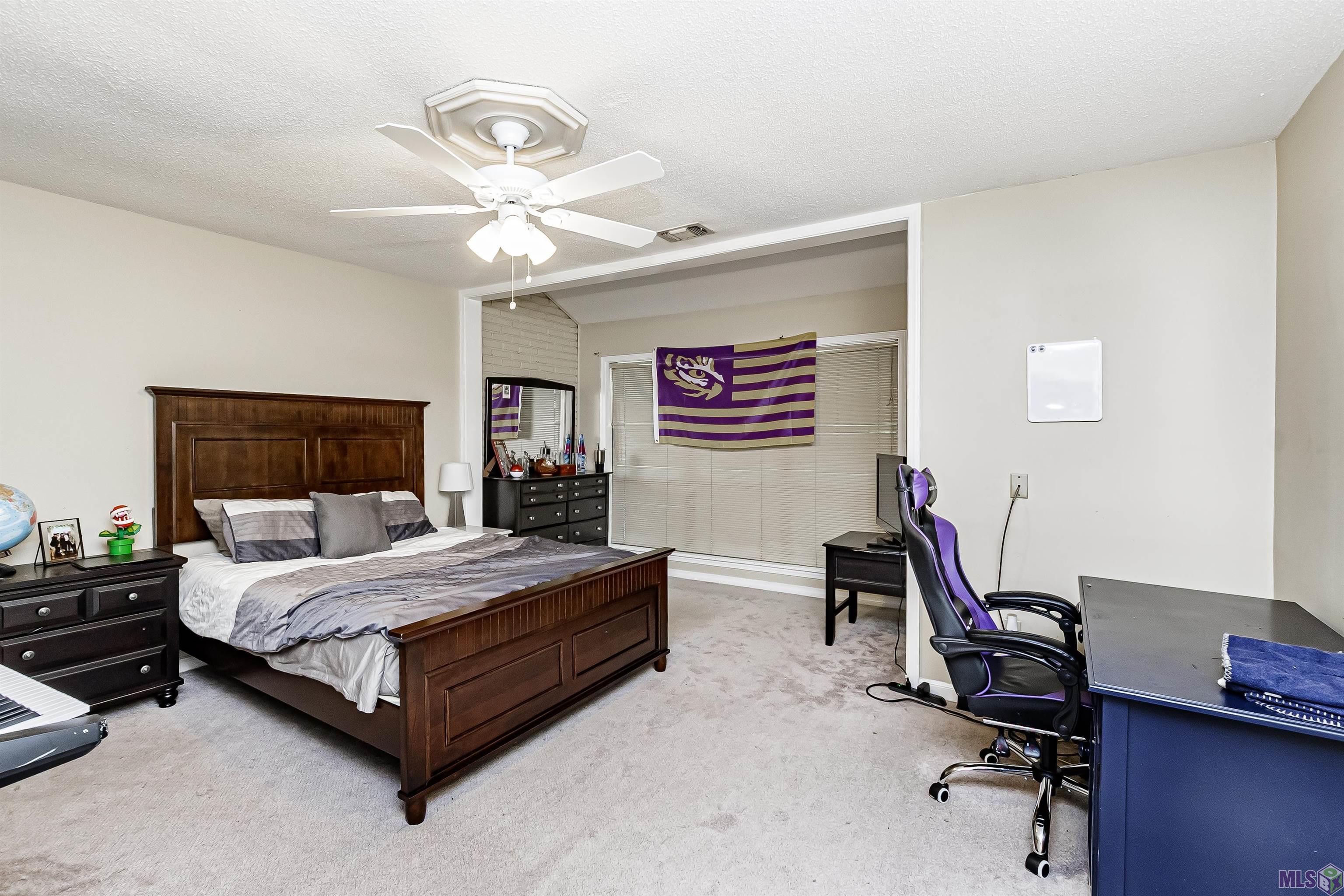 5435 Heatherstone Drive Baton Rouge, LA 70820 - Photo 11 of 19 Primary Bedrrom