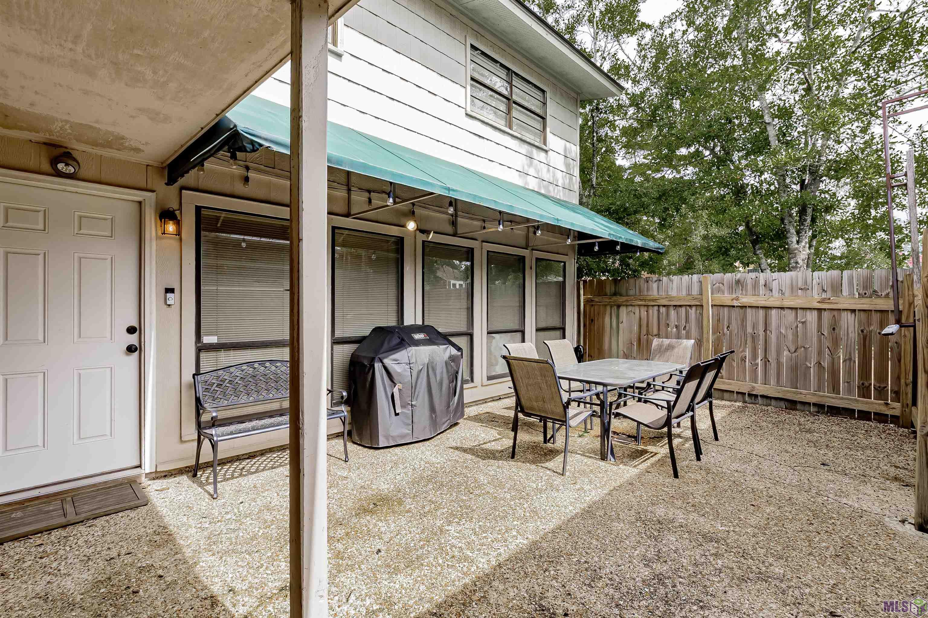5435 Heatherstone Drive Baton Rouge, LA 70820 - Photo 18 of 19 Courtyard