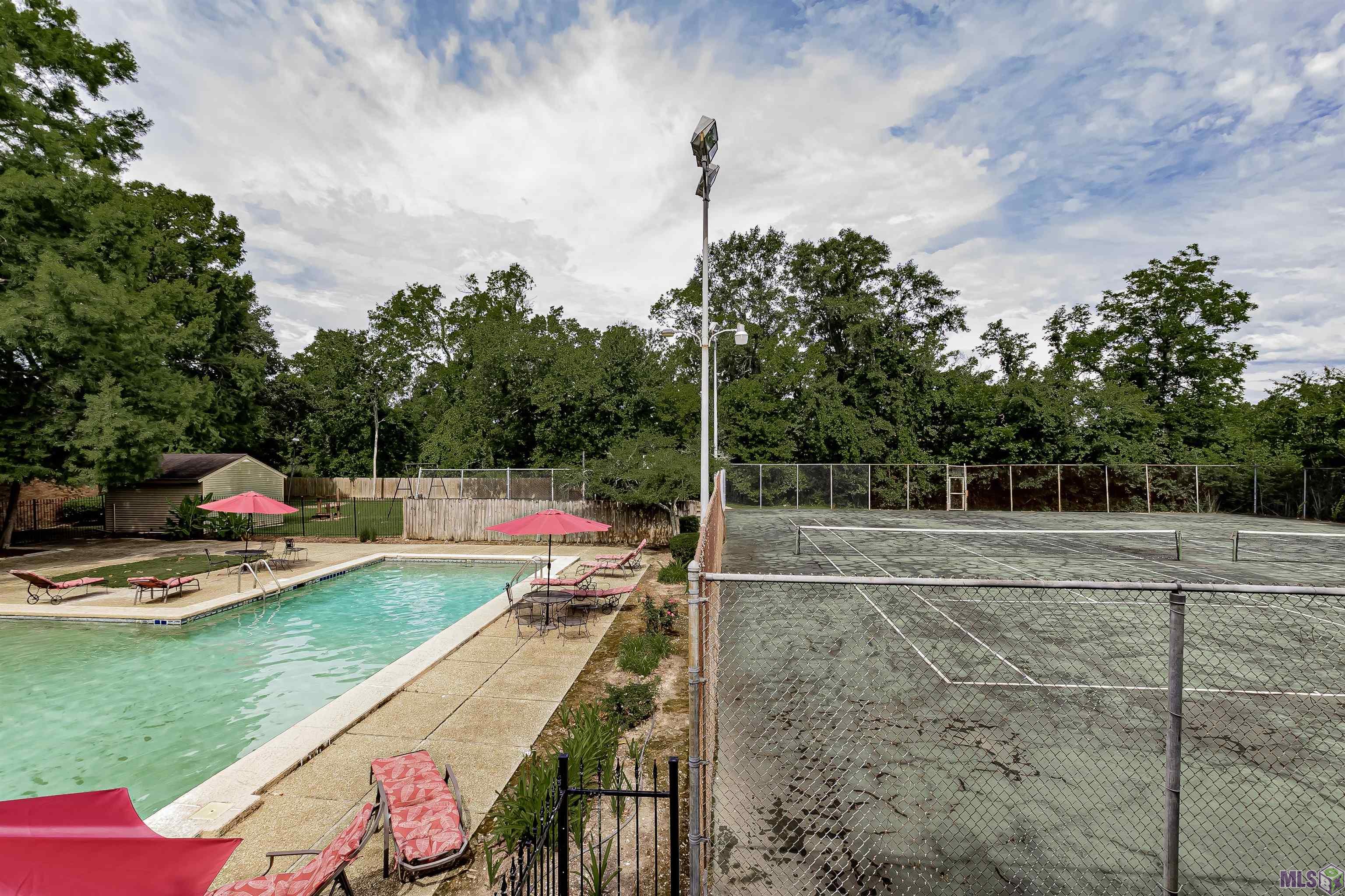 5435 Heatherstone Drive Baton Rouge, LA 70820 - Photo 2 of 19 Pool and recreation