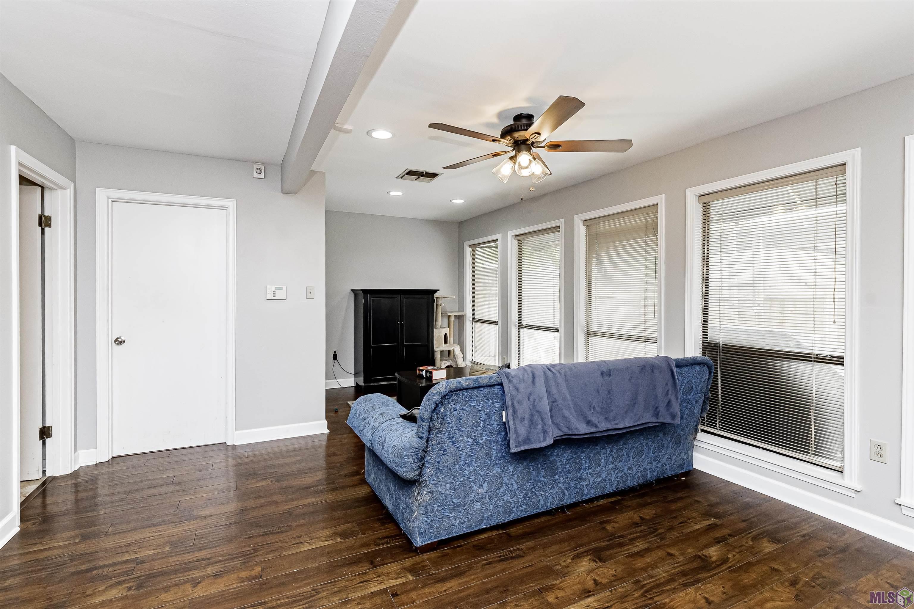 5435 Heatherstone Drive Baton Rouge, LA 70820 - Photo 6 of 19 Family Room / Game Room