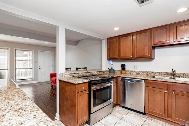 $194,900 | 5435 Heatherstone Drive, Baton Rouge, LA 70820