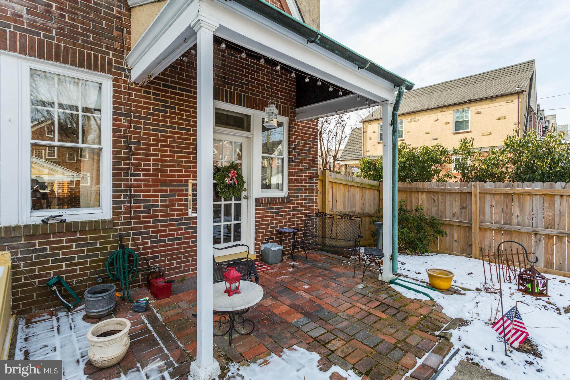 400 Hopkins Road Baltimore, MD 21212 - Photo 29 of 30 Covered rear porch
