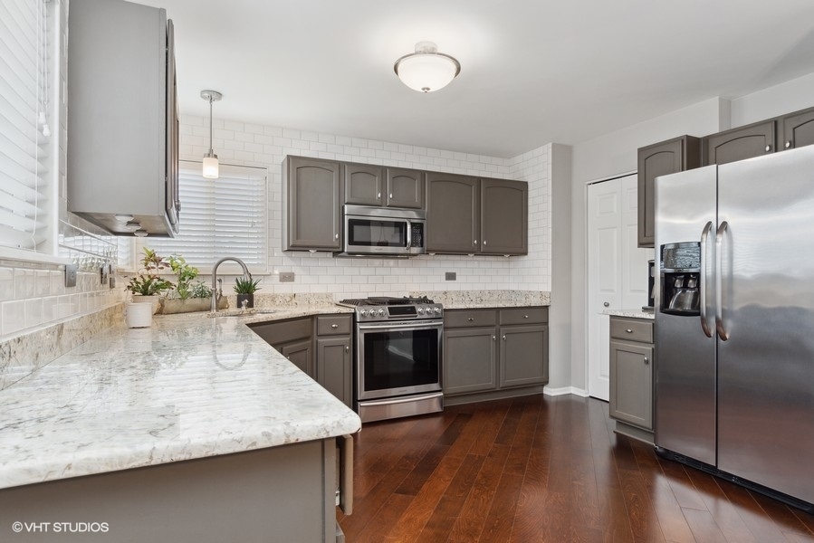 1700 Golden Ridge Drive Plainfield, IL 60586 - Photo 5 of 21