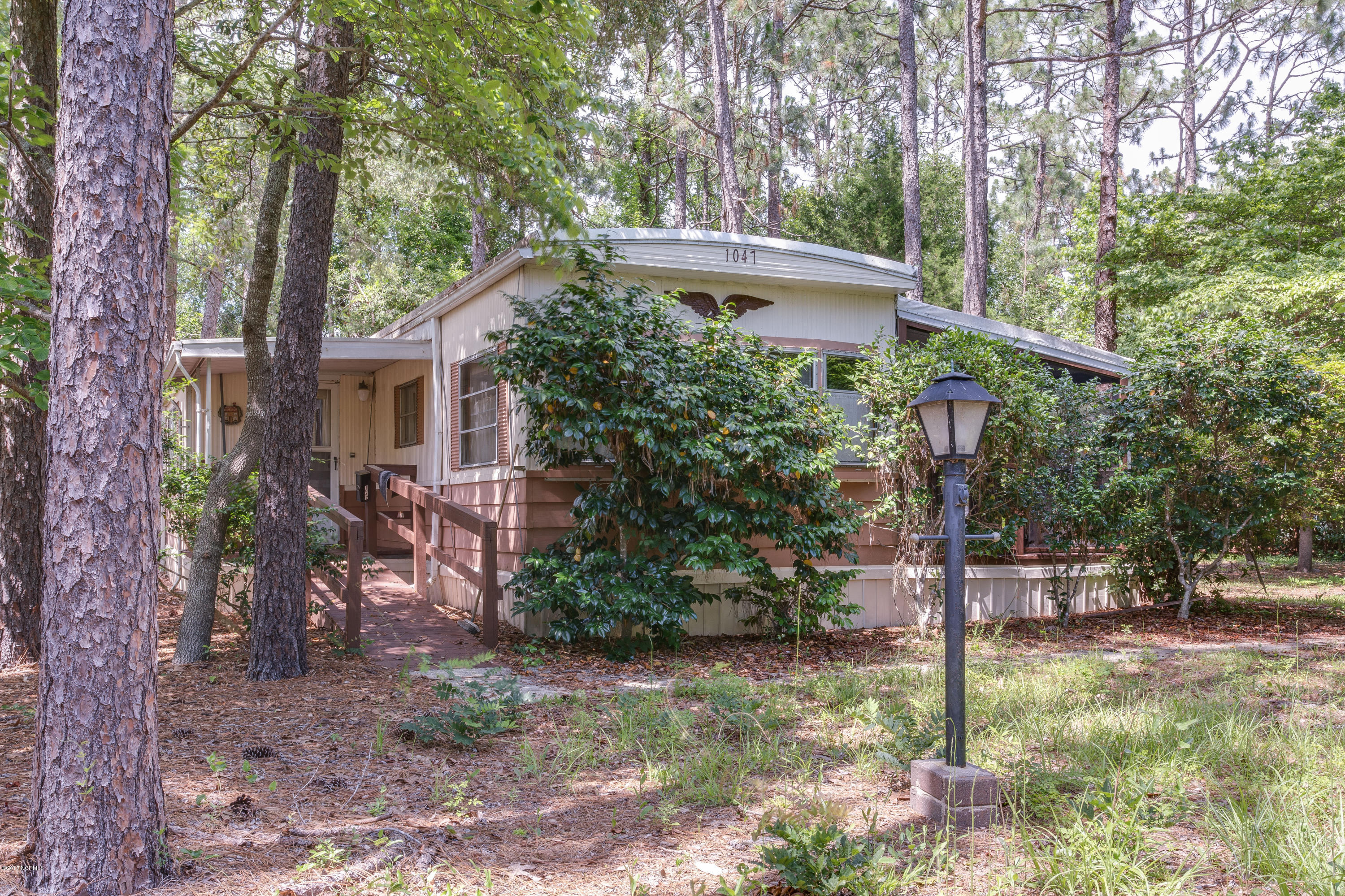 1047 Berryhill Road Boiling Spring Lakes, NC 28461 - Photo 3 of 30 1047 Berryhill Road -28