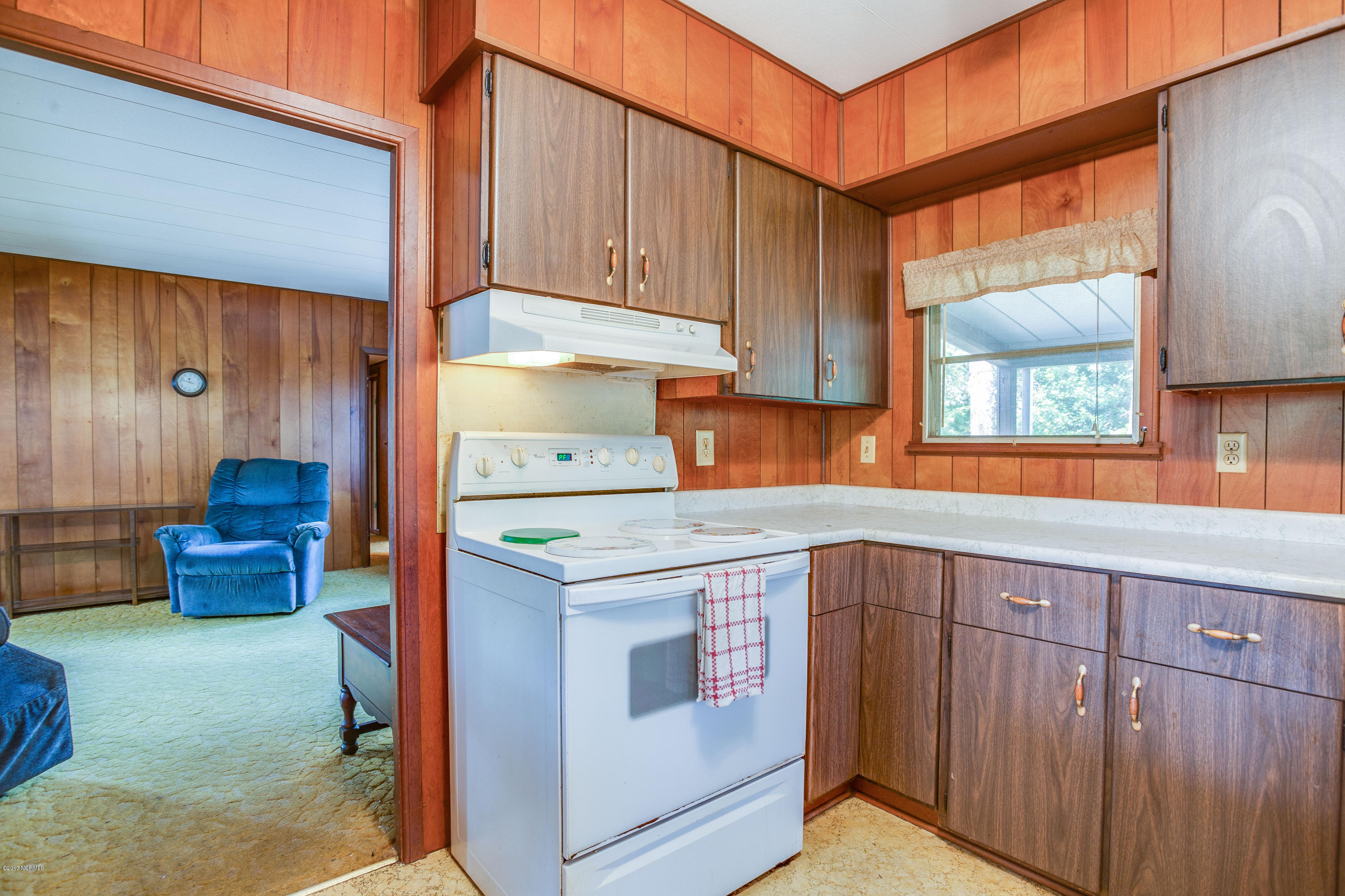 1047 Berryhill Road Boiling Spring Lakes, NC 28461 - Photo 10 of 30 1047 Berryhill Road -19