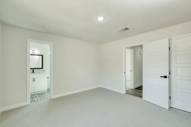 $2,000 | 1702 Wagon Gap Drive, Round Rock, TX 78681