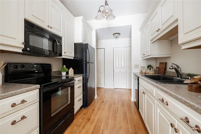 $199,900 | 3153 East Cedarbush Drive, Canandaigua Town, NY 14424