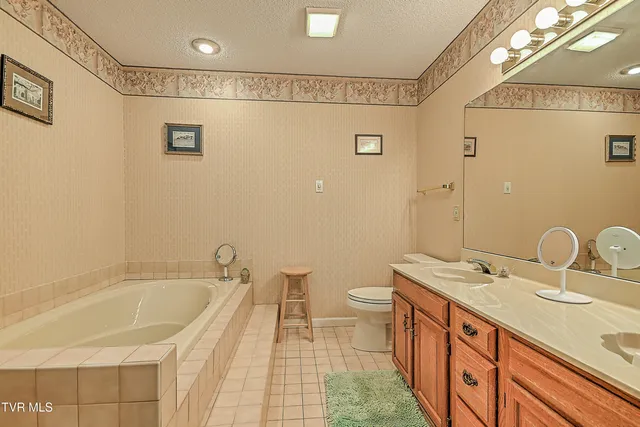 $319,900 | 42 Platinum Court, Unit 42, Johnson City, TN 37604