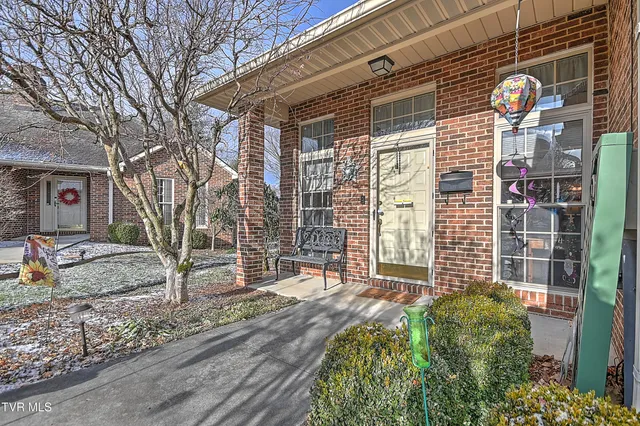 $319,900 | 42 Platinum Court, Unit 42, Johnson City, TN 37604