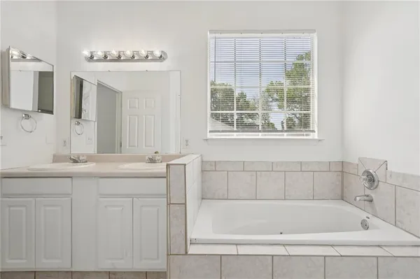 $2,695 | 2596 Bates Street Southeast, Smyrna, GA 30080