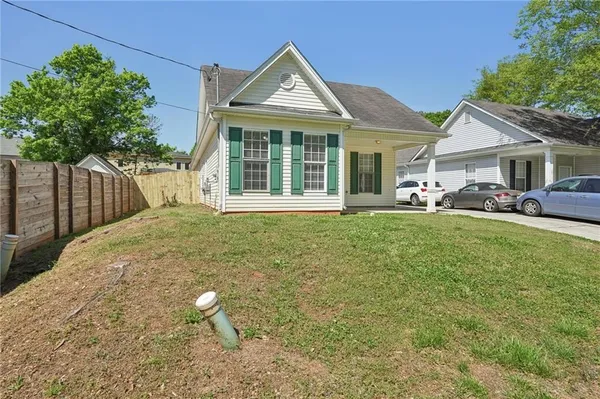$2,695 | 2596 Bates Street Southeast, Smyrna, GA 30080