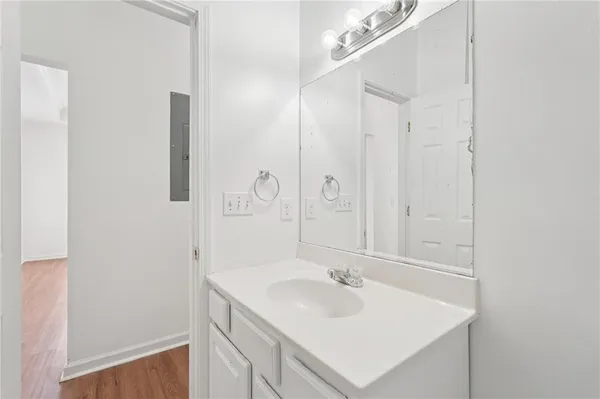 $2,695 | 2596 Bates Street Southeast, Smyrna, GA 30080