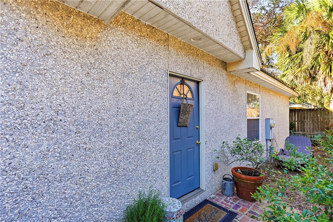 180 Palm Street St. Simons Island, GA 31522 - Photo 2 of 17 Front Door