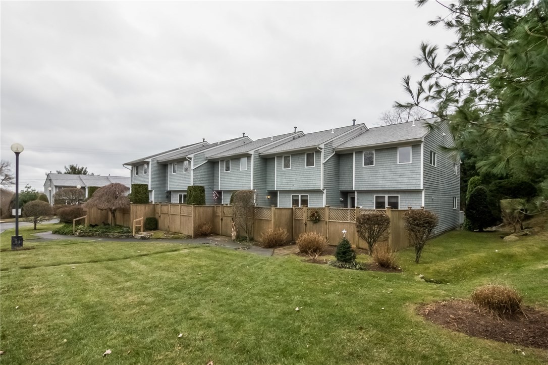 1029 Boston Neck Road, Unit 4 Narragansett, RI 02882 - Photo 3 of 23