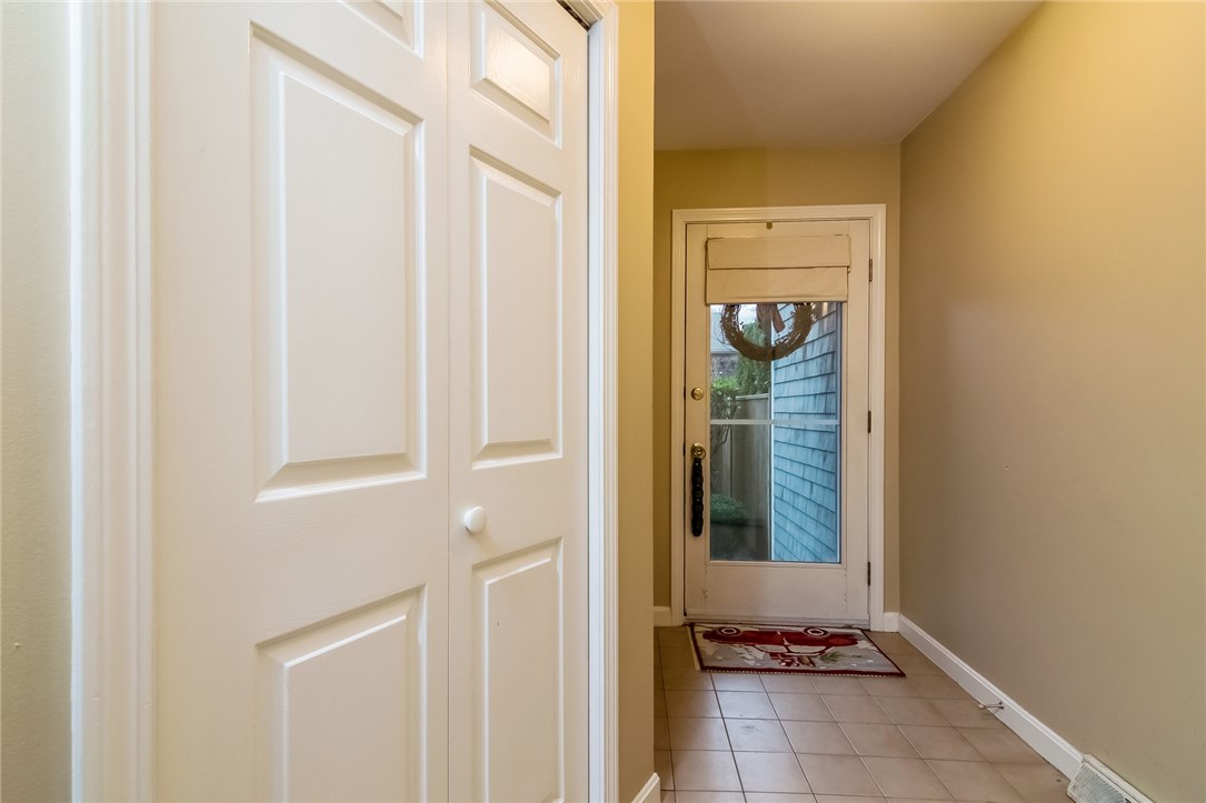 1029 Boston Neck Road, Unit 4 Narragansett, RI 02882 - Photo 5 of 23