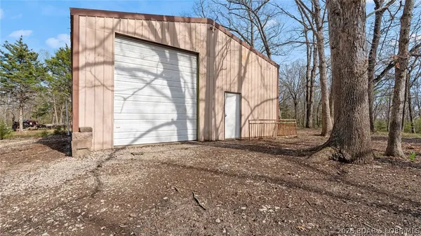 $214,900 | 26877 Arrowhead Cove Drive, Rocky Mount, MO 65072