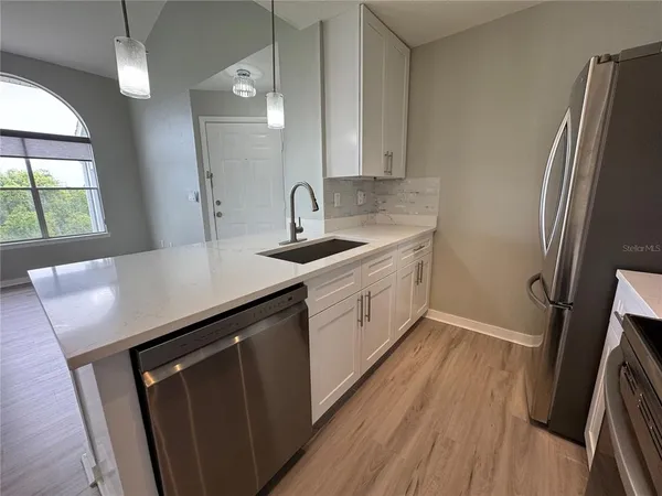 $1,300 | 2569 Grassy Point Drive, Unit 307, Lake Mary, FL 32746