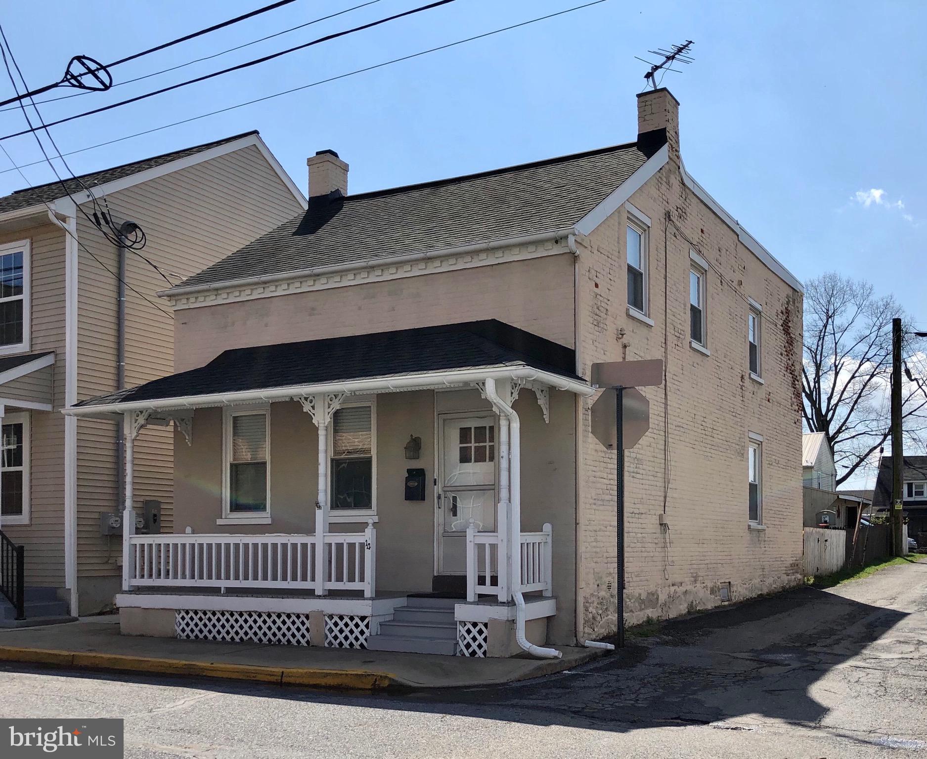 14 East Orange Street Lititz, PA 17543 - Photo 2 of 31