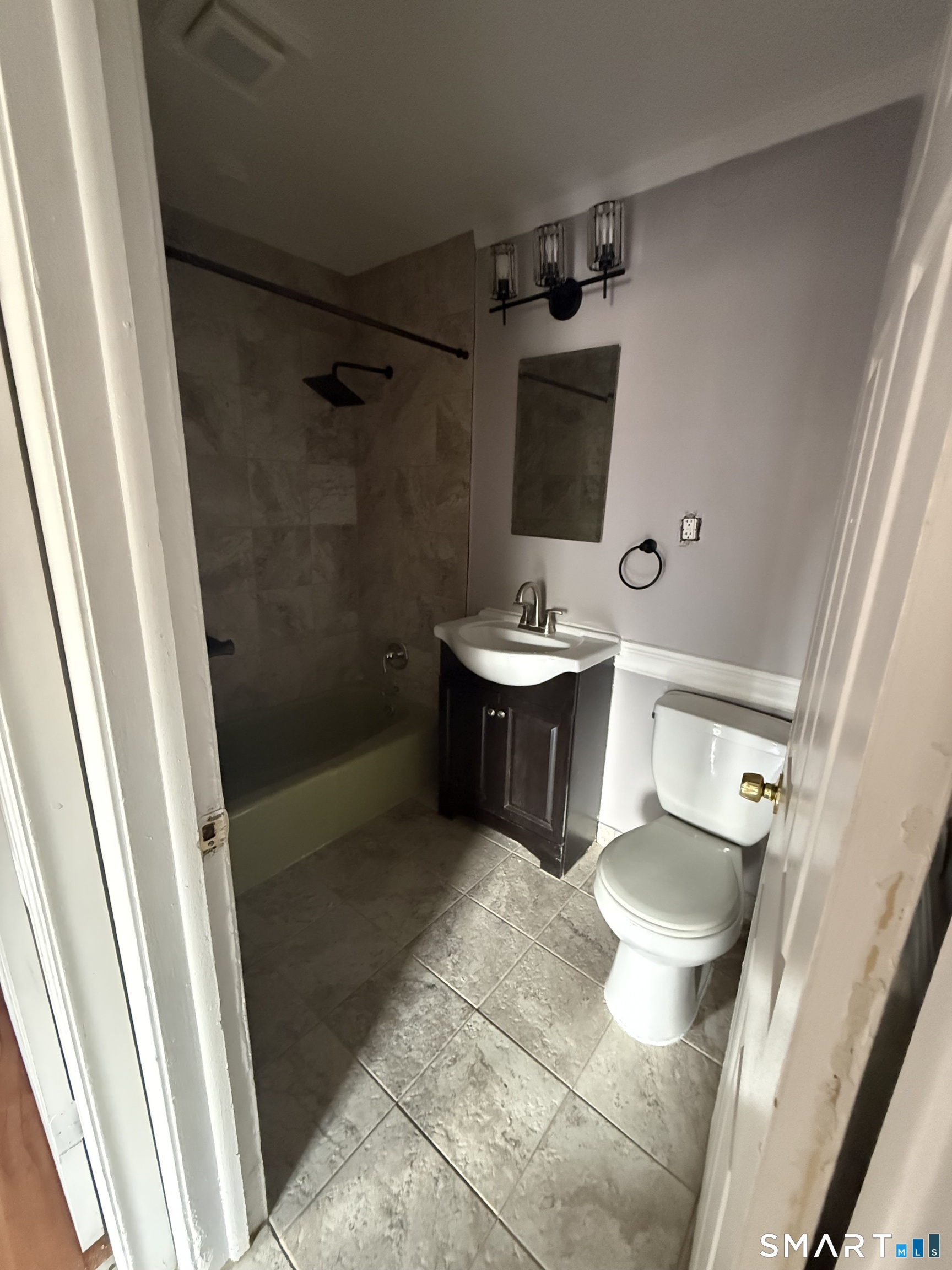 1051 Old Colony Road, Unit 21 Meriden, CT 06451 - Photo 5 of 10