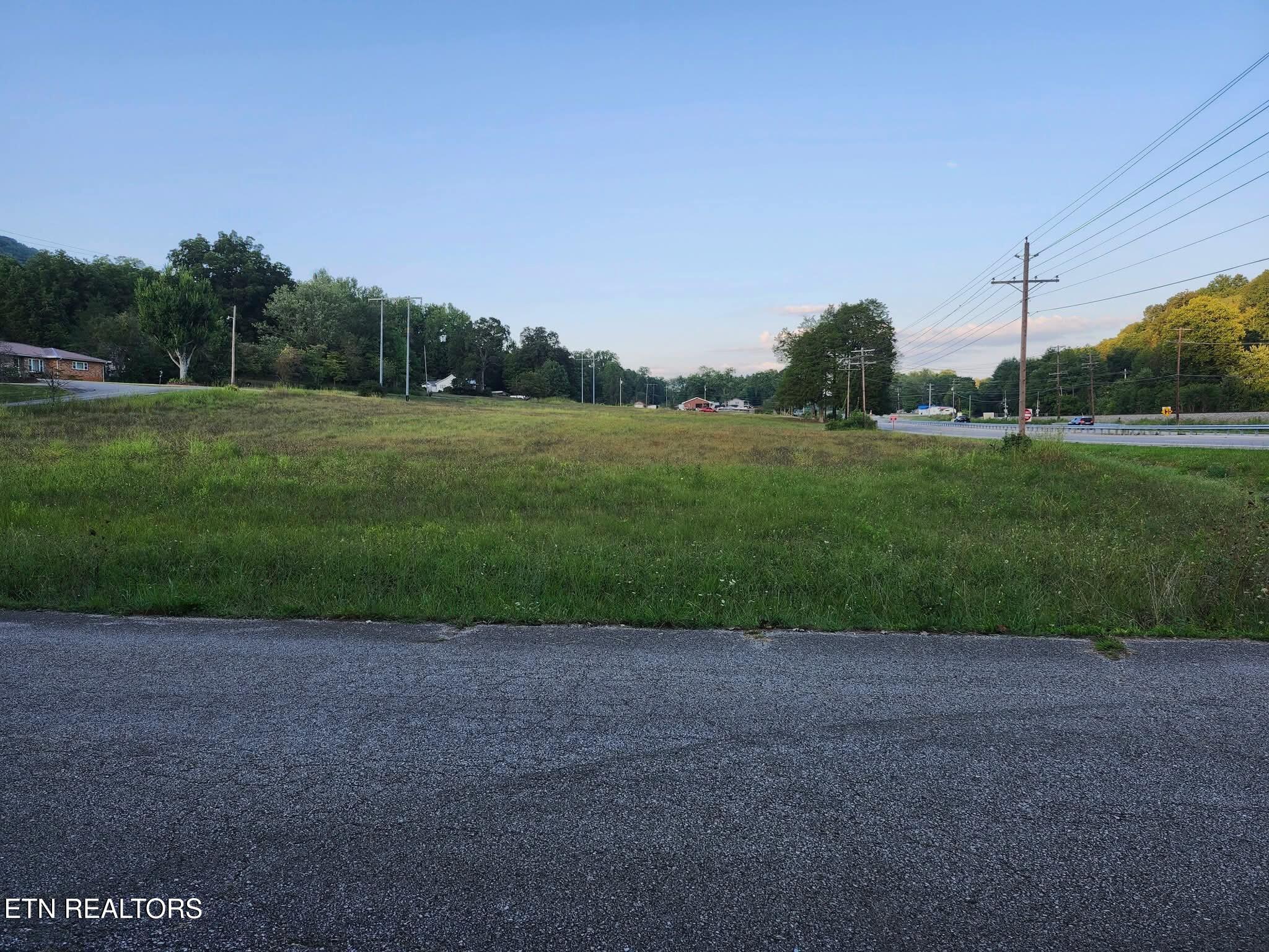 112 Ridge Crest Road Harriman, TN 37748 - Photo 4 of 5 IMG_20260109_192824