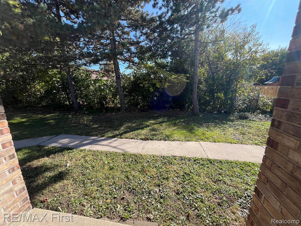 286 East Thirteen Mile Road, Unit 101 Madison Heights, MI 48071 - Photo 3 of 18