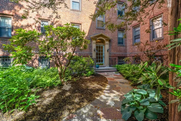 $675,000 | 16 Ware Street, Unit 31, Cambridge, MA 02138