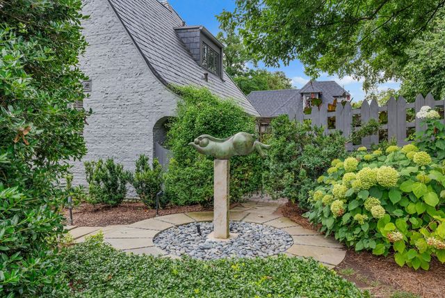 $2,495,000 | 1715 Woodmont Boulevard, Nashville, TN 37215