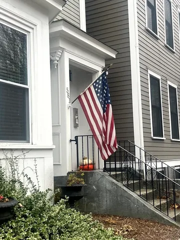 a front view of house with yard