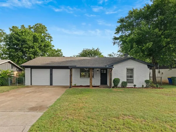 $290,000 | 5925 Hanson Drive, Watauga, TX 76148