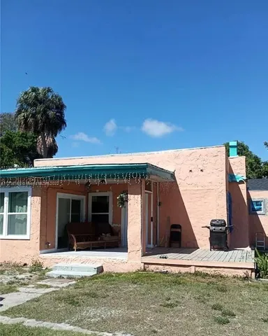 $260,000 | 2405 Sunrise Boulevard, Fort Pierce, FL 34982