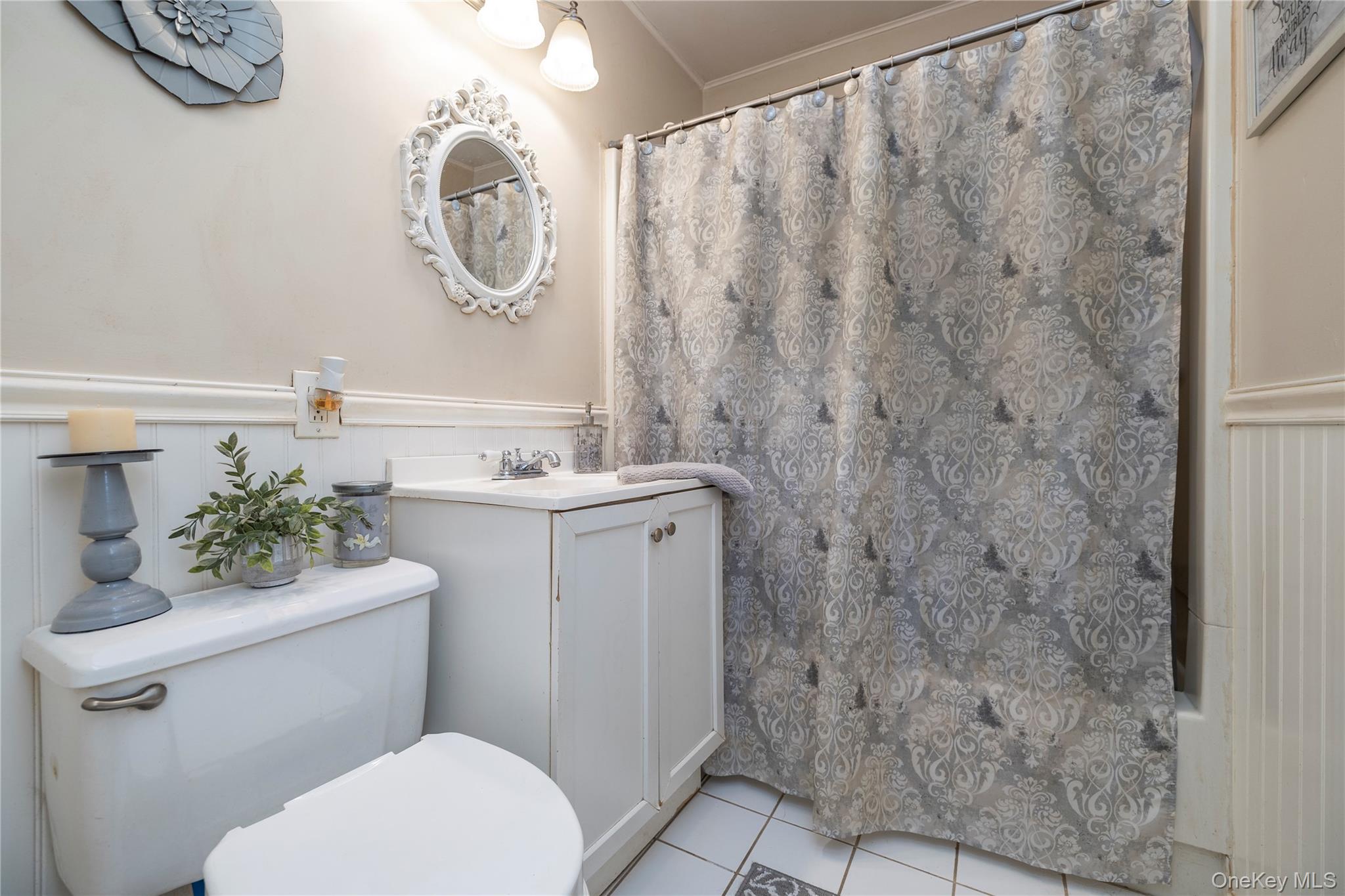 712 Nightingale Road West Hempstead, NY 11552 - Photo 11 of 23 First floor full bathroom