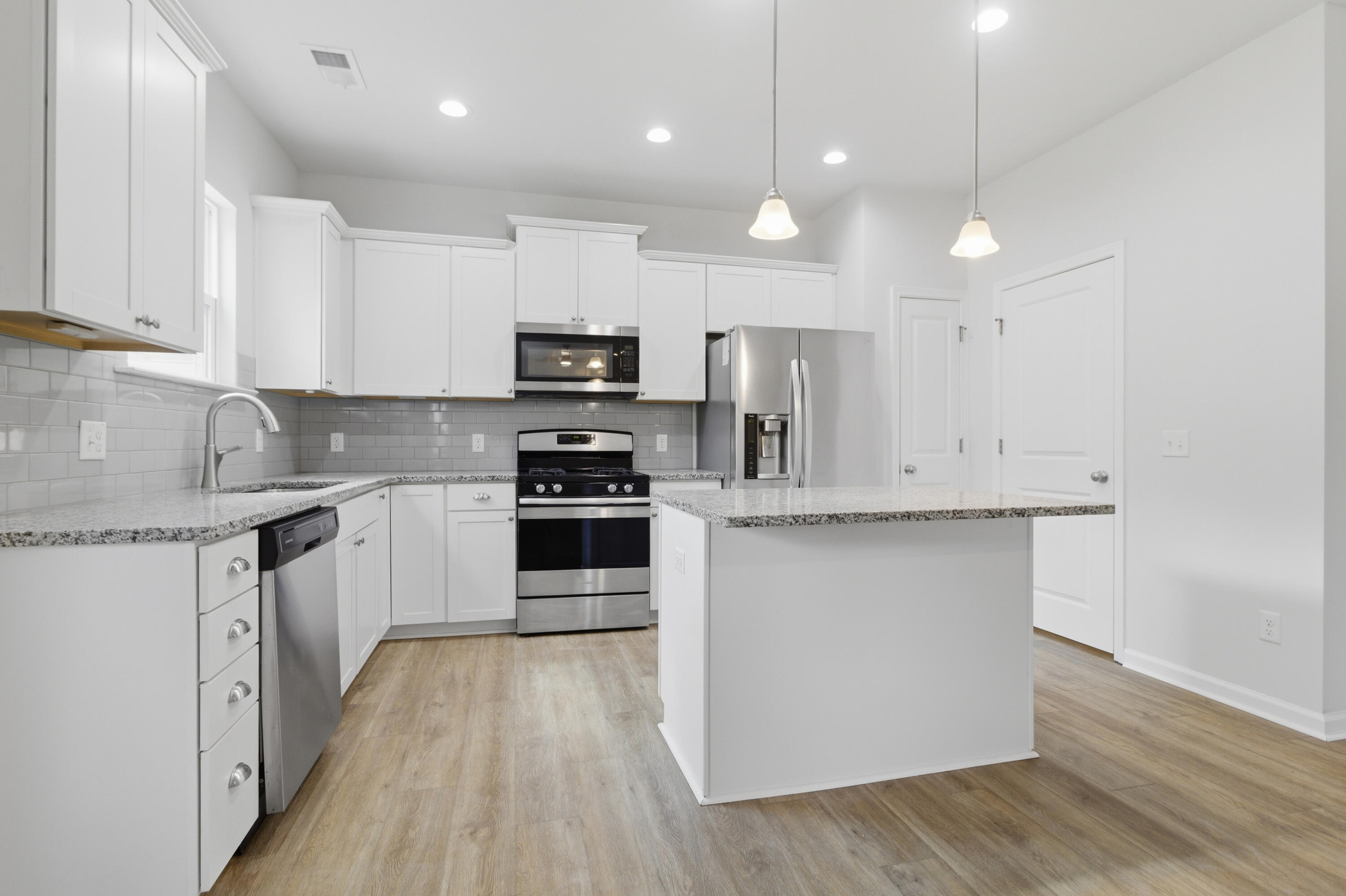 228 Hayworth Road Summerville, SC 29486 - Photo 13 of 48 228 Hayworth -Tidalcreekphoto- (19)