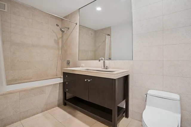 $5,300 | 1600 Broadway, Unit 17A | Theater District