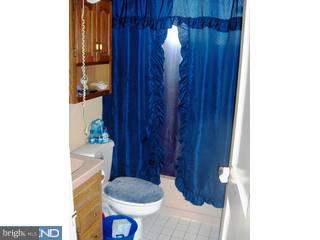 501 Woodcliffe Road Upper Darby, PA 19082 - Photo 2 of 5